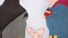Супермен и Бэтмен меряются своими достоинствами