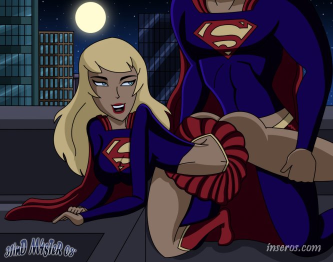 Супермен бодро лупит свою девушку